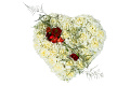Ритуальный венок из живых цветов №2 в форме сердца